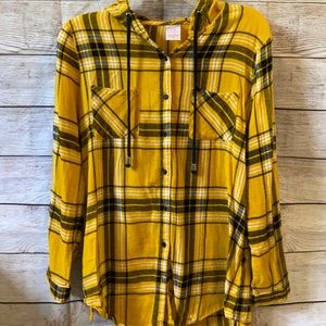 **$10 SALE** NO BOUNDARIES Yellow and black plaid hooded flannel